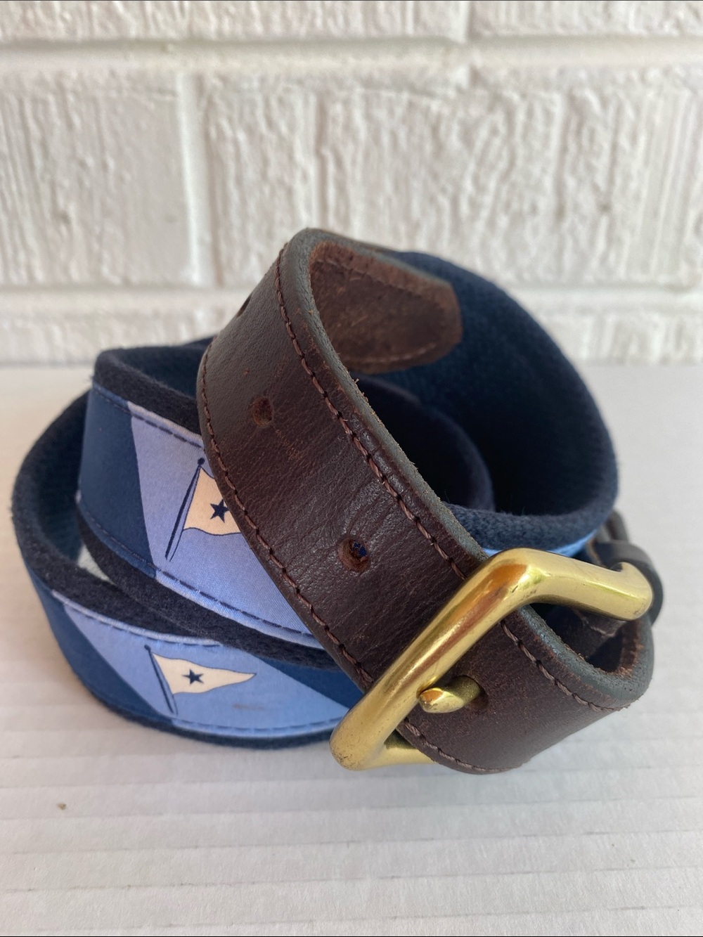 Vineyard Vines Leather with Blue Canvas and fabric Star Pennant Belt Size 36